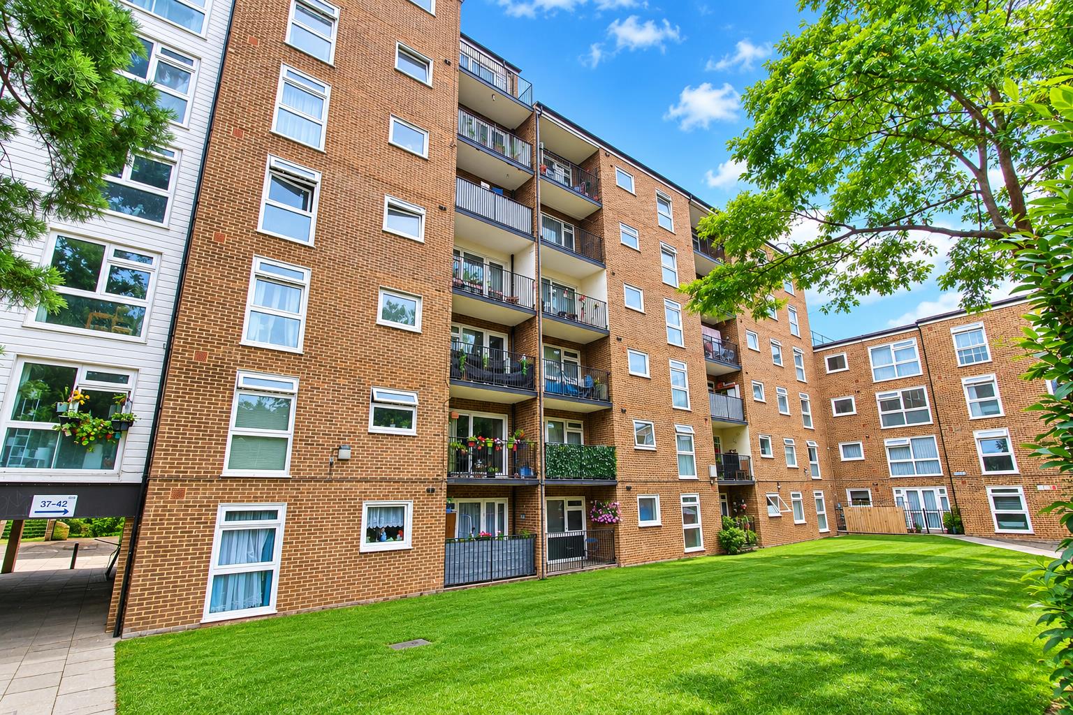 1 bed property in Westmoreland Drive, Sutton
